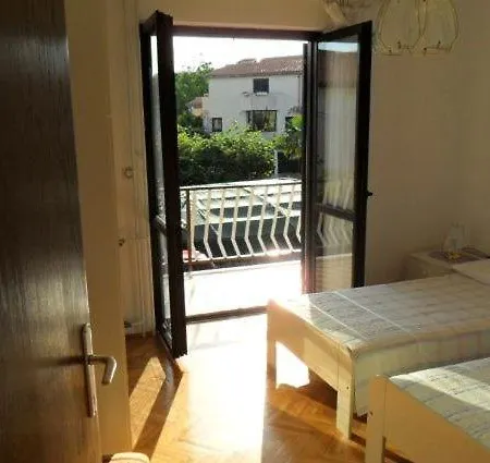 Apartments Romano *