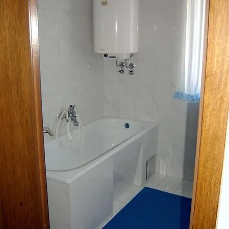 Apartments Romano *