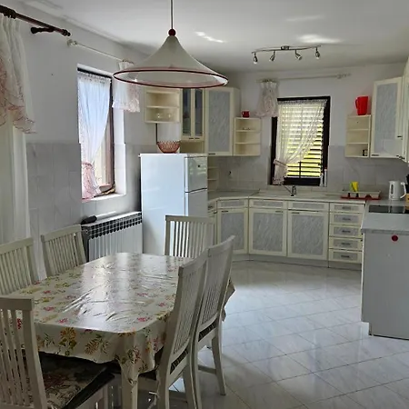 Διαμέρισμα Apartments Romano *