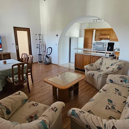 Διαμέρισμα Apartments Romano *